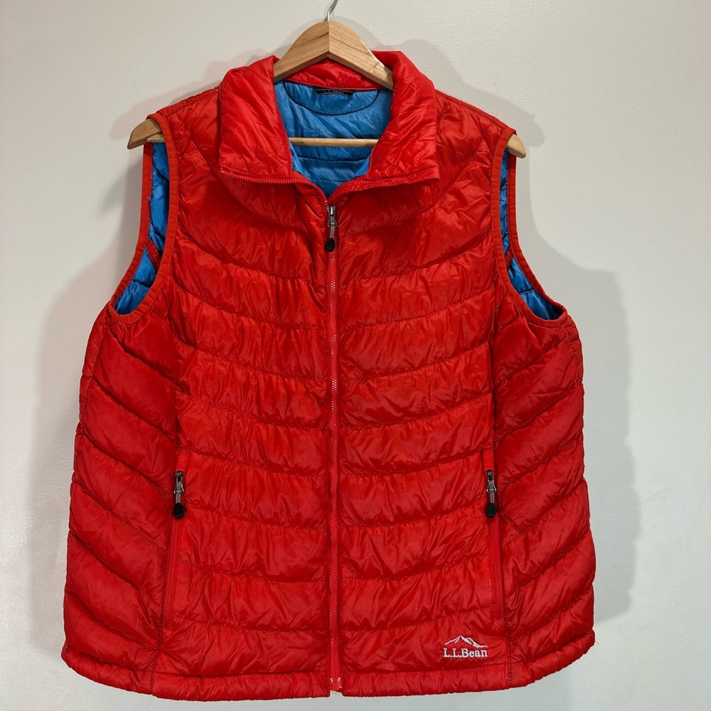 LL Bean Womens L Red Down Puffer Vest Downtek Quilted Stowaway Packaway Packable